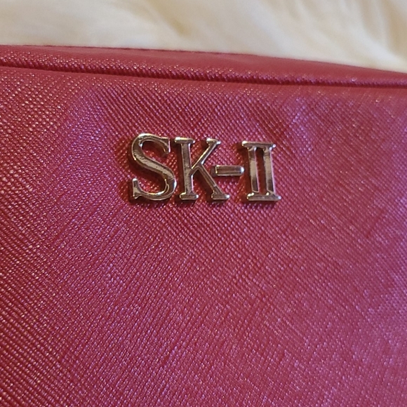 ⭕️5/$25⭕️ Like New! SK-11 Cosmetic Pouch - Picture 9 of 12